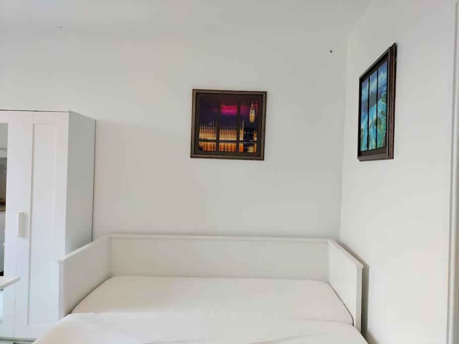 Paris Tourist Apartment, France Stains Exterior foto