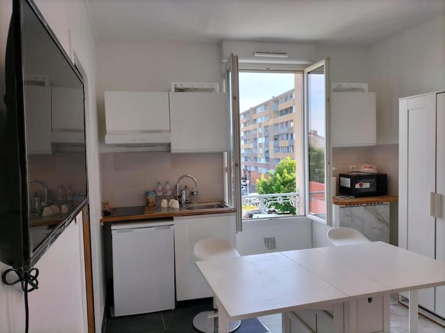 Paris Tourist Apartment, France Stains Exterior foto