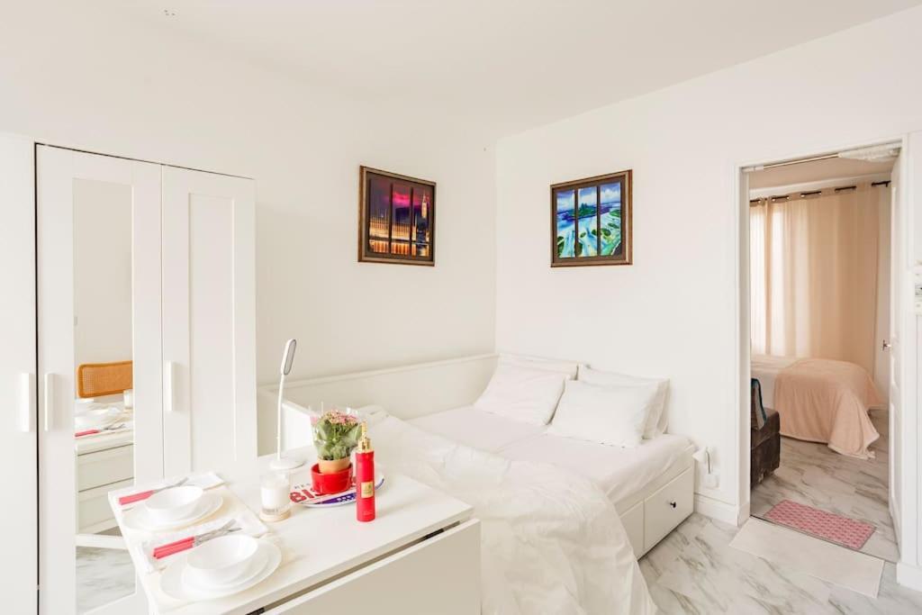Paris Tourist Apartment, France Stains Exterior foto