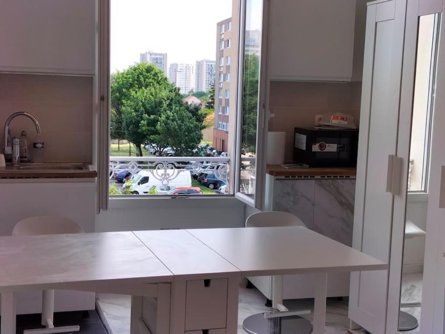 Paris Tourist Apartment, France Stains Exterior foto