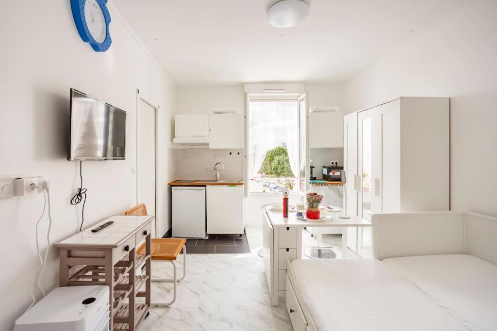 Paris Tourist Apartment, France Stains Exterior foto